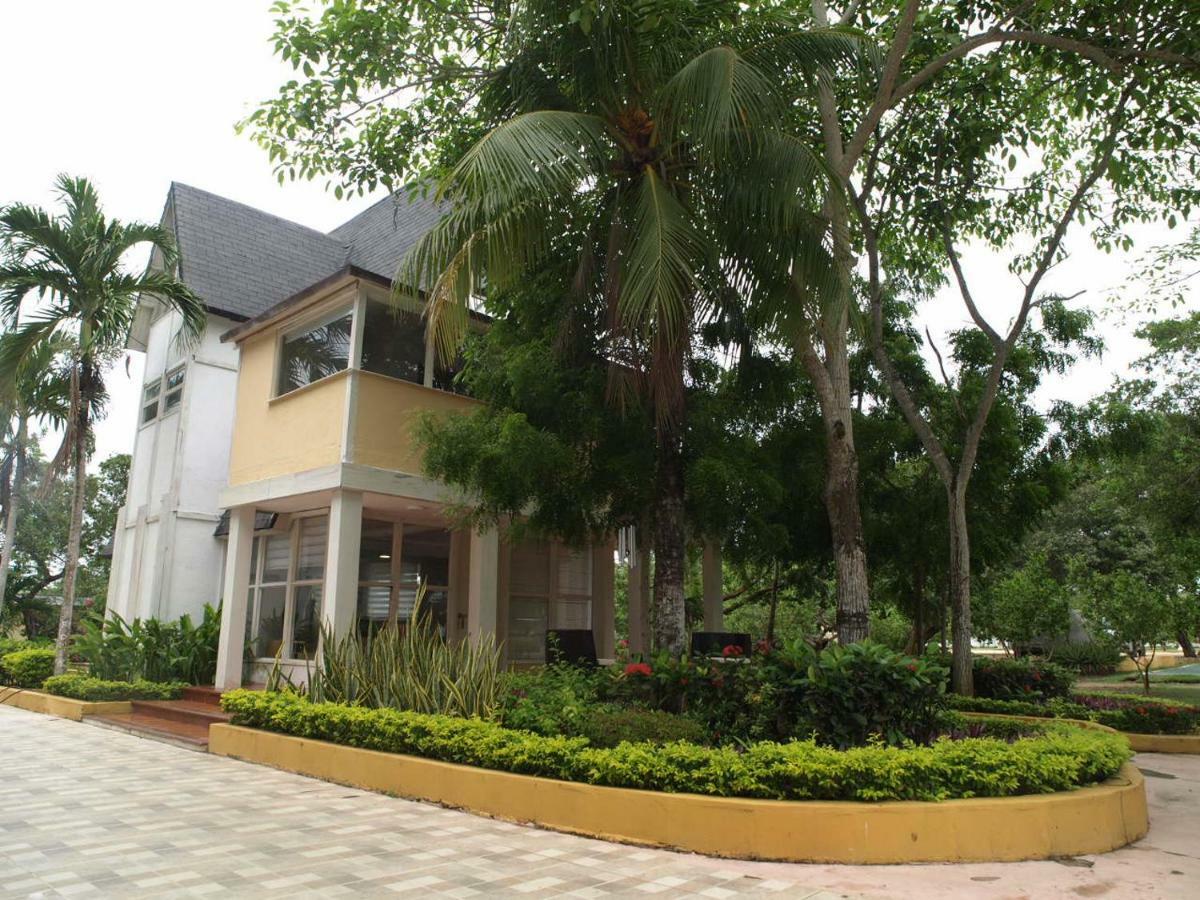Cartagena Beach Bungalows Hotel — Photos 2